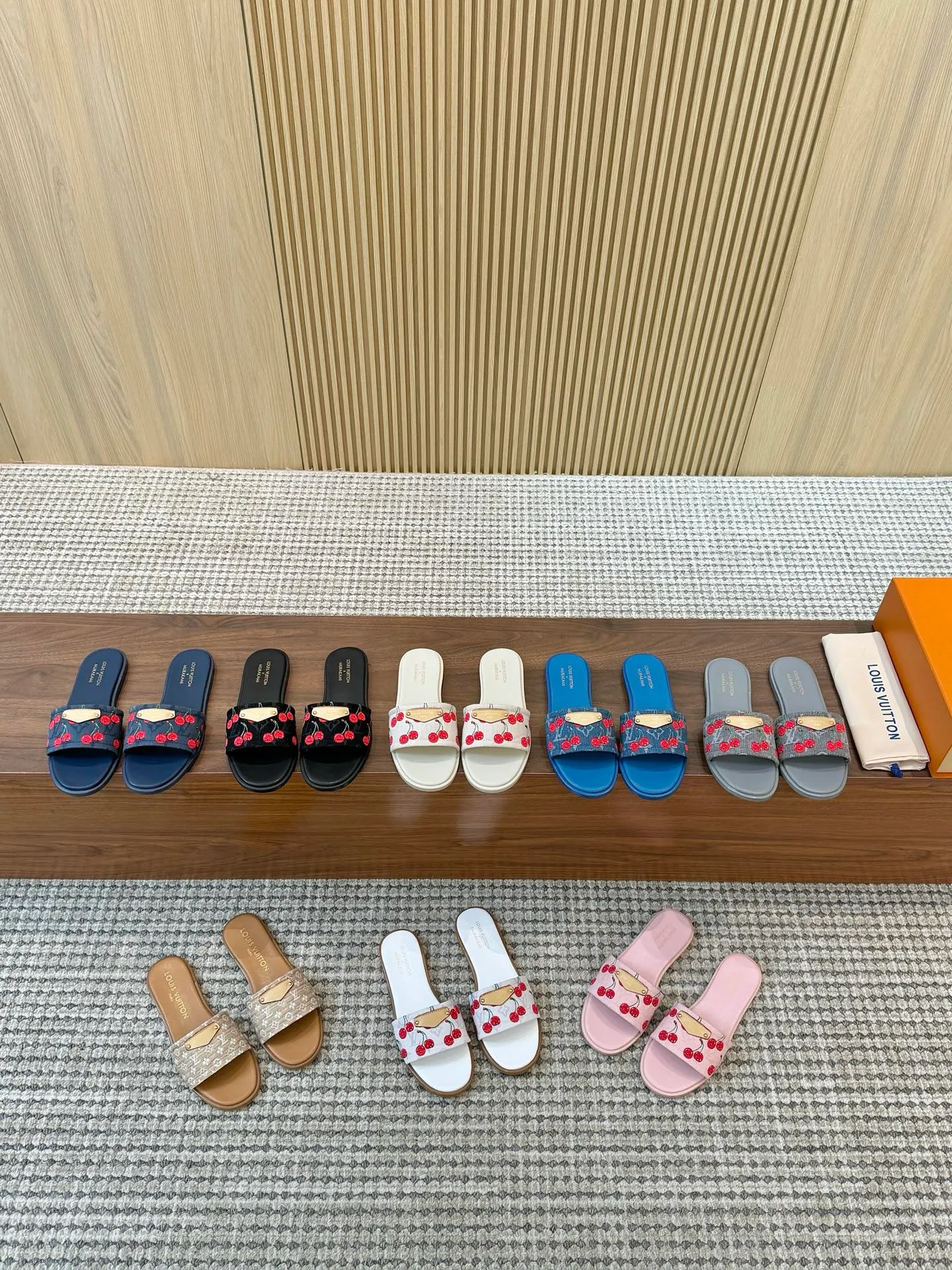 👟👟Ex-factory price 340👟👟 Lv Murakami cherry series size 35-43, leather bottom plus 40